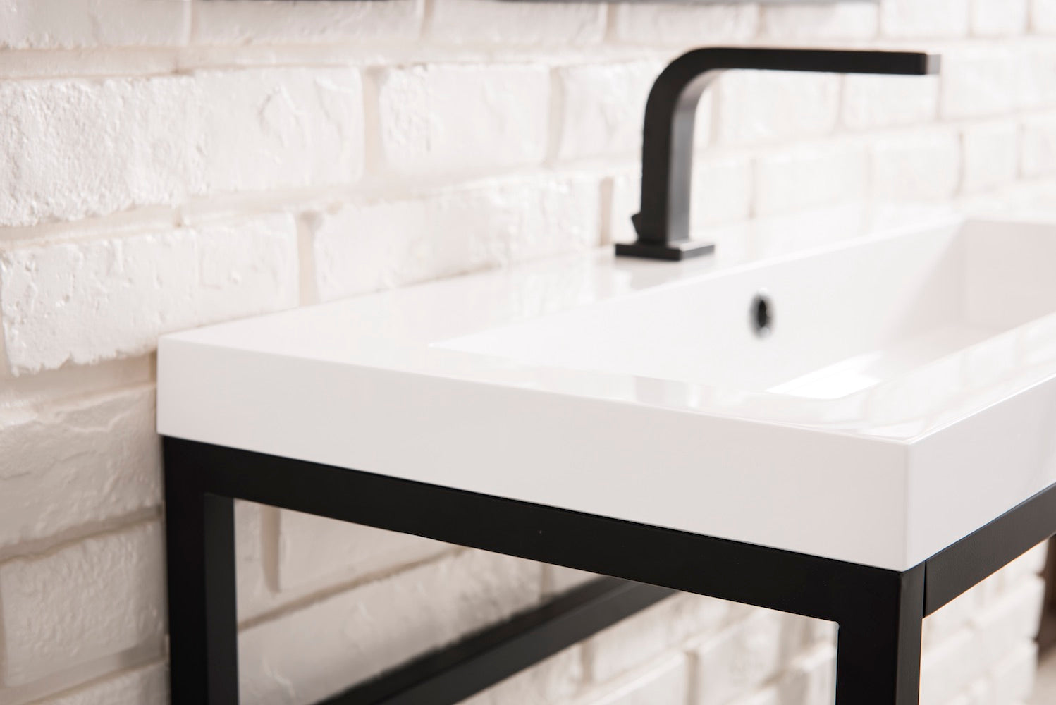 31.5" Boston Stainless Steel Sink Console, Matte Black w/ Countertop